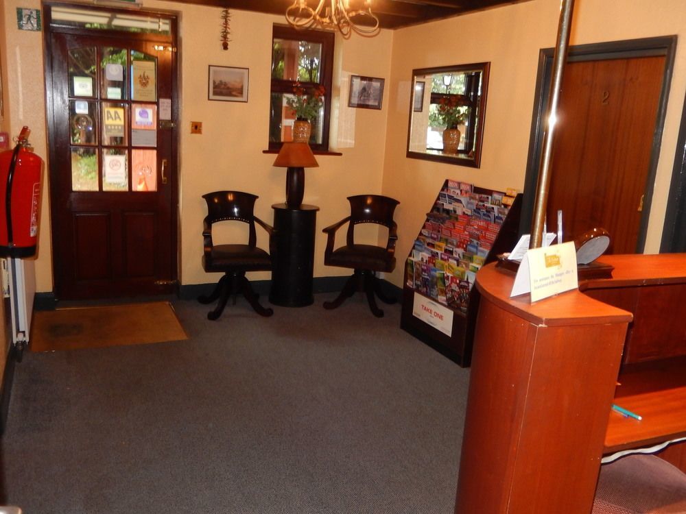 Cottage Guest House Хитроу Экстерьер фото